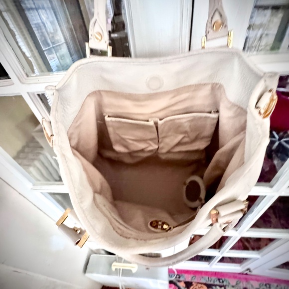 Tory Burch Amanda Shoulder Bag Ivory Cream Pebbled Leather 12โ/16โ - Picture 15 of 15